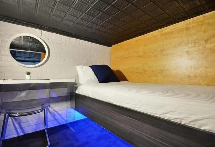Capsule, Zens Inn