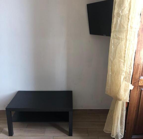 اتاق استاندارد چهار تخته, La Casa Di Fafa