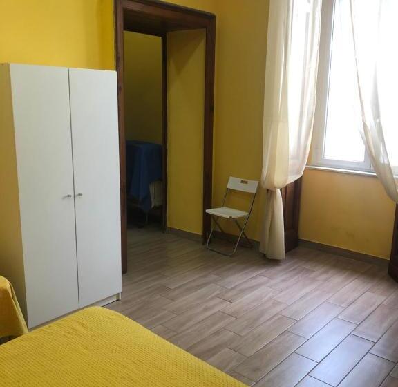 اتاق استاندارد سه نفره, La Casa Di Fafa