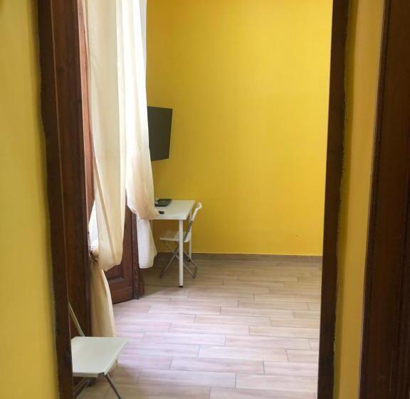 اتاق استاندارد سه نفره, La Casa Di Fafa