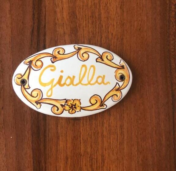 اتاق استاندارد سه نفره, La Casa Di Fafa