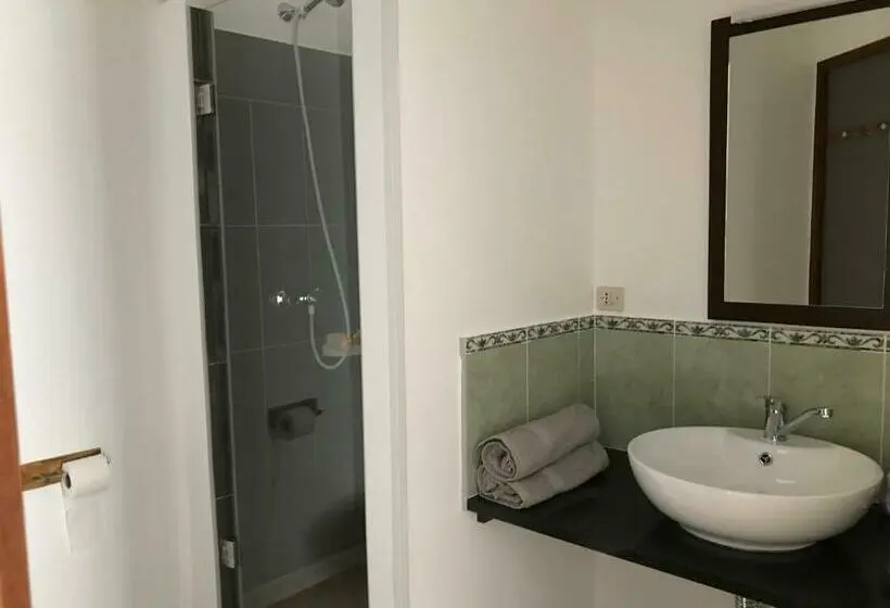 اتاق استاندارد با تخت بزرگ, Blue Eagle Guesthouse