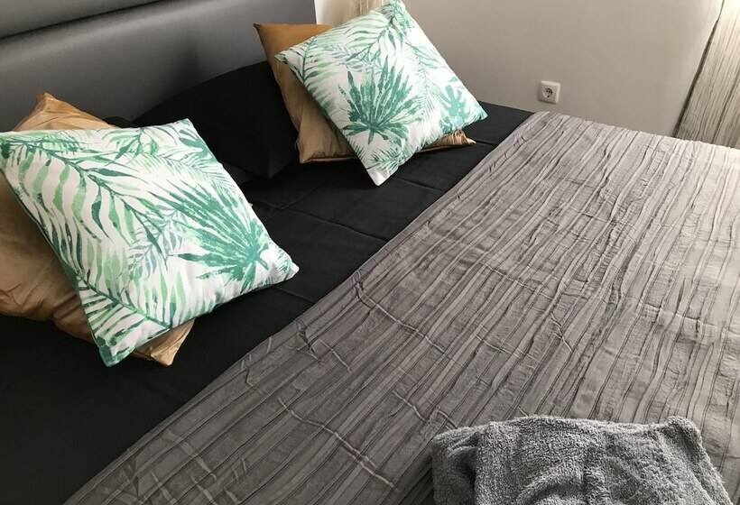 اتاق لوکس, Blue Eagle Guesthouse