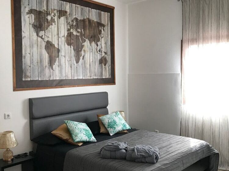 اتاق لوکس, Blue Eagle Guesthouse