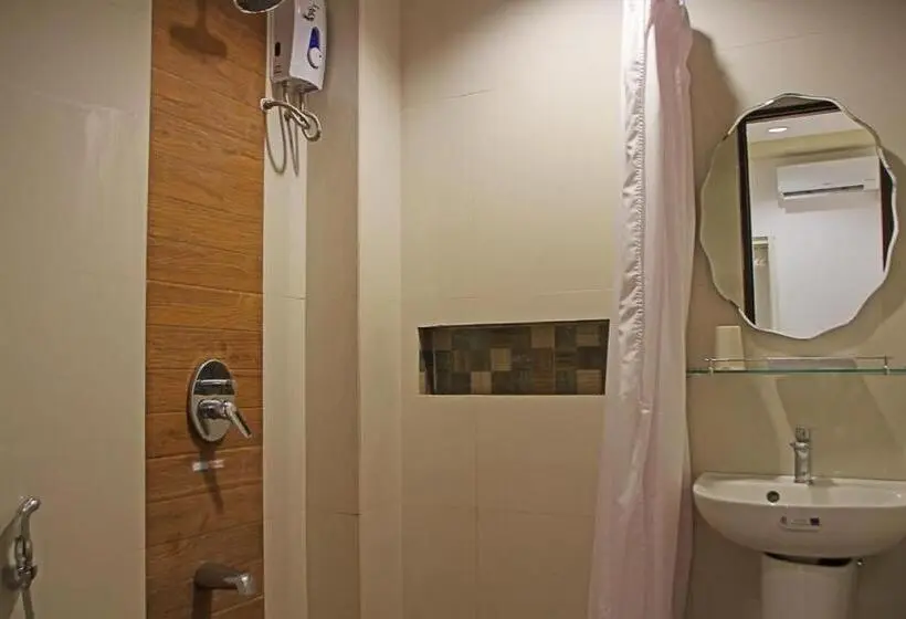 デラックスルーム, Layang Layang Home