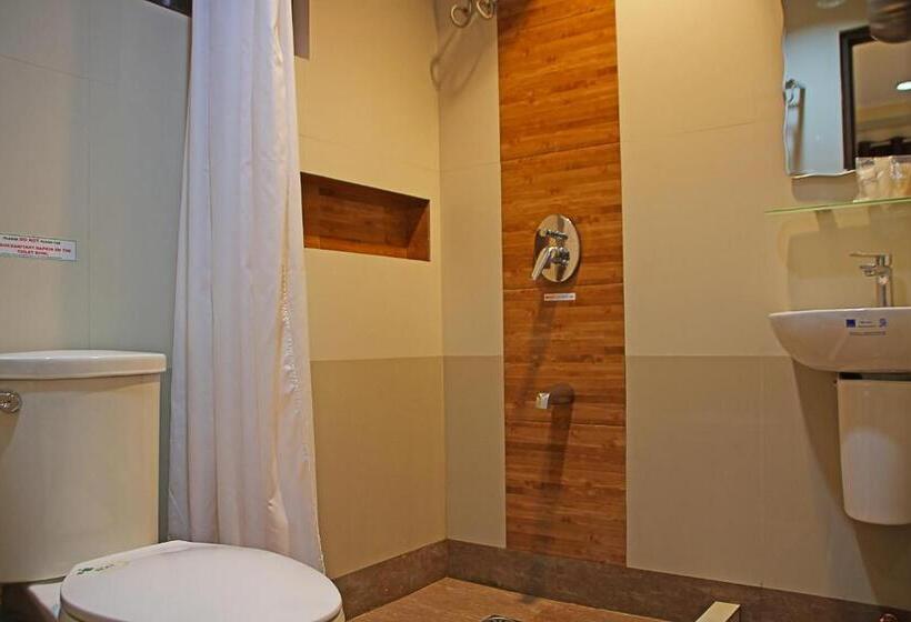 豪华房间, Layang Layang Home