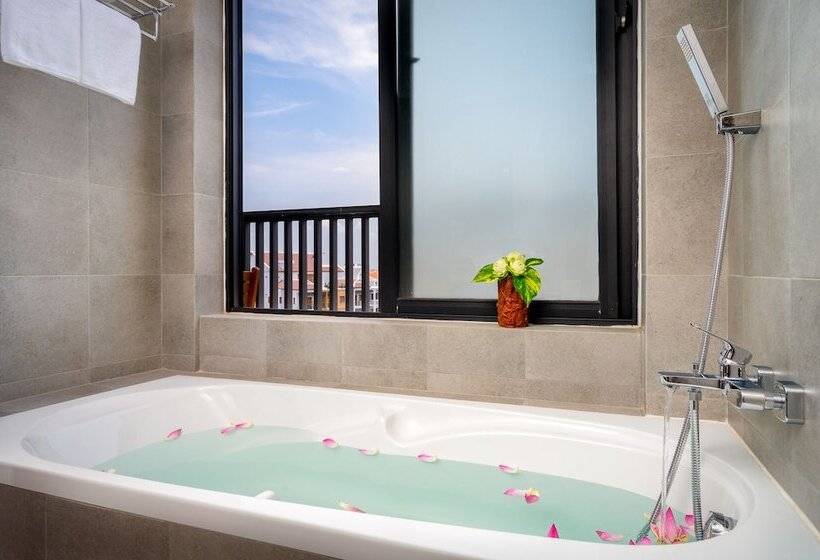 Номер Deluxe, Mony Reach Angkor