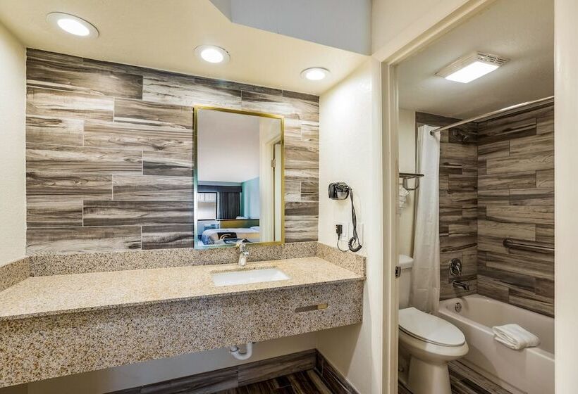 스위트, Baymont By Wyndham Orlando Downtown