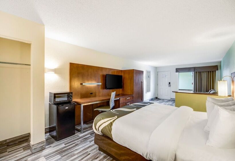 سوییت, Baymont By Wyndham Orlando Downtown