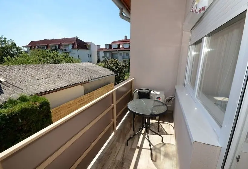 اتاق استاندارد با بالکن, Hévízi Tópark Panzió