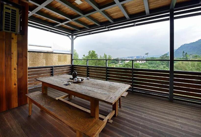 اتاق لوکس با بالکن, 鄉道茶屋 Country Road B&b