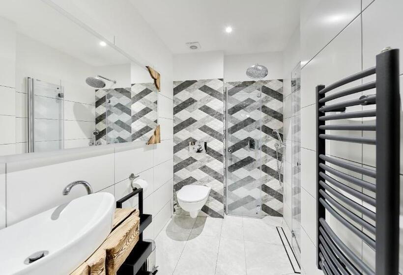 Standard-studio, Hel