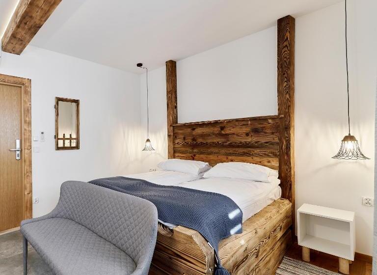 Standard-studio, Hel