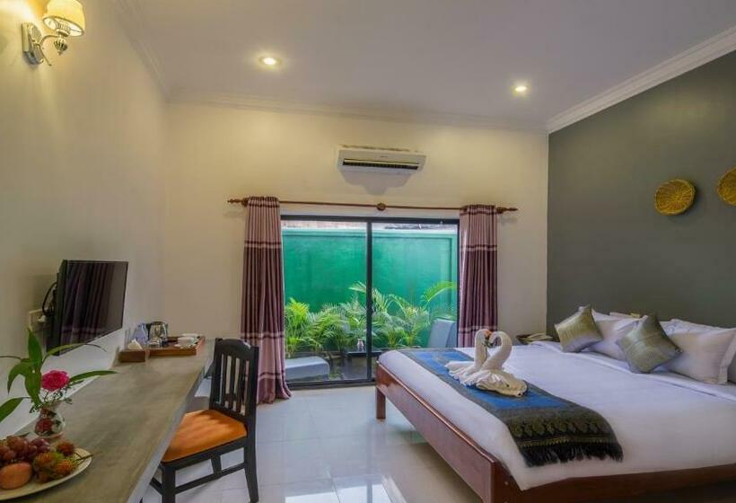 اتاق لوکس با بالکن, Sakun Angkor Boutique