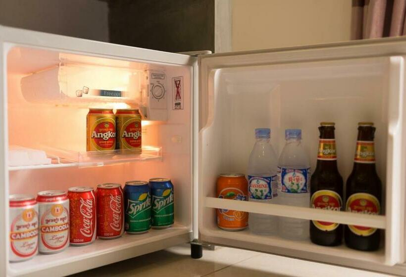 اتاق لوکس سه تخته, Sakun Angkor Boutique