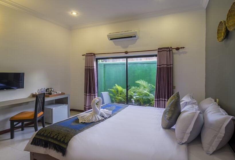 اتاق لوکس با بالکن, Sakun Angkor Boutique