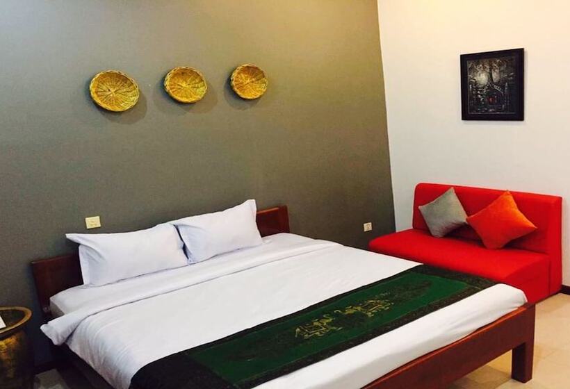 اتاق لوکس با بالکن, Sakun Angkor Boutique