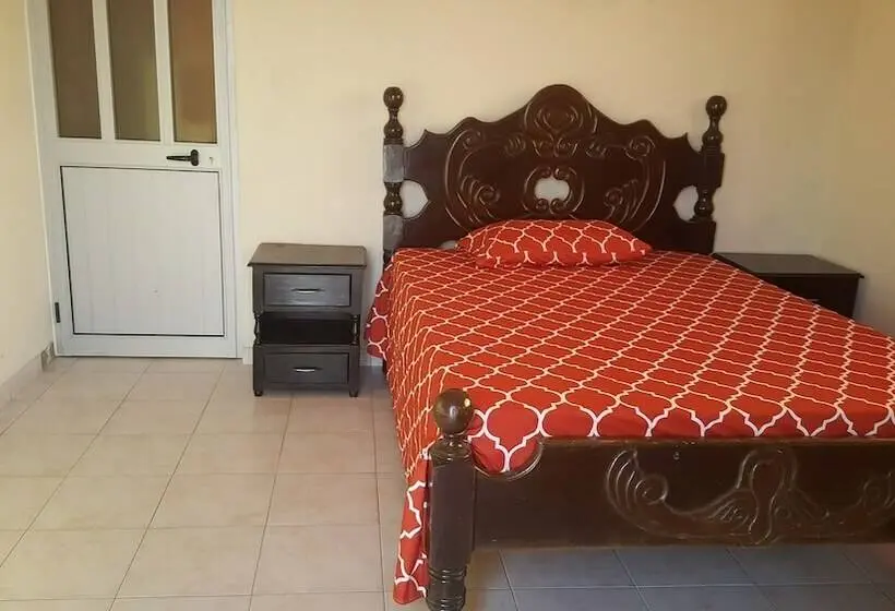 آپارتمان عادی 1 خوابه, Casa Tchichi