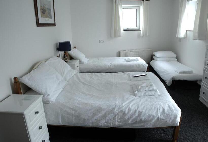 غرفة قياسية رباعية, Elnor Guest House