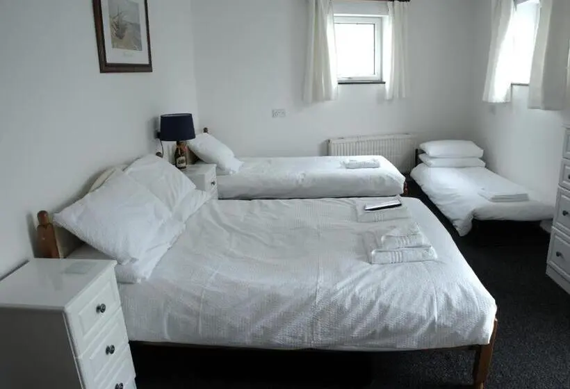 スタンダード4人部屋, Elnor Guest House