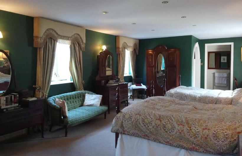 חדר סופריור לארבעה, Kilmokea Country Manor & Gardens