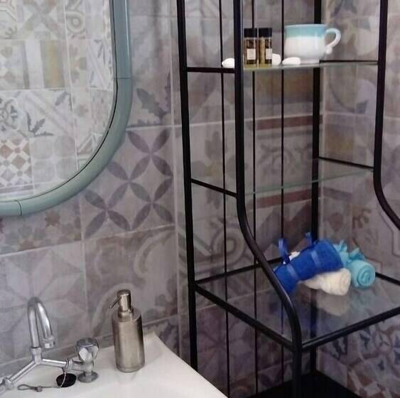 דירה קלאסית חדר שינה אחד, Charouda Stone Tower