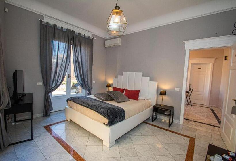 Chambre Deluxe, Compasso Suites