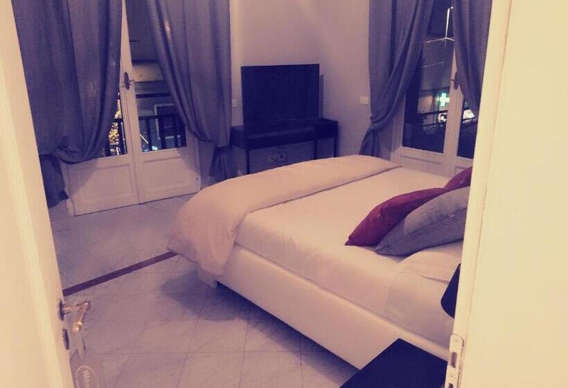 Chambre Deluxe, Compasso Suites