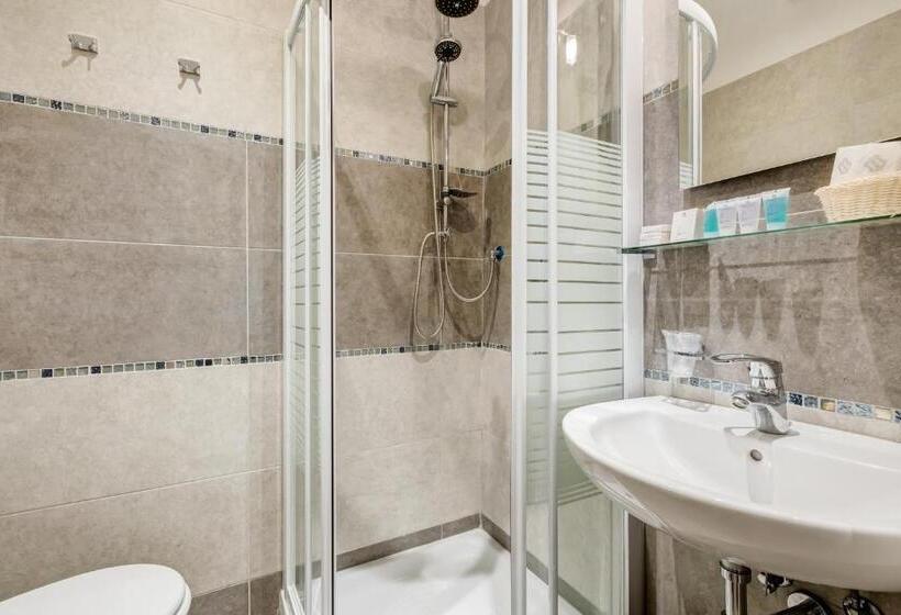 اتاق استاندارد یک نفره, Vaticano 38 Suites
