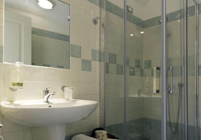 اتاق استاندارد با چشمانداز دریا, Scorci Di Mare