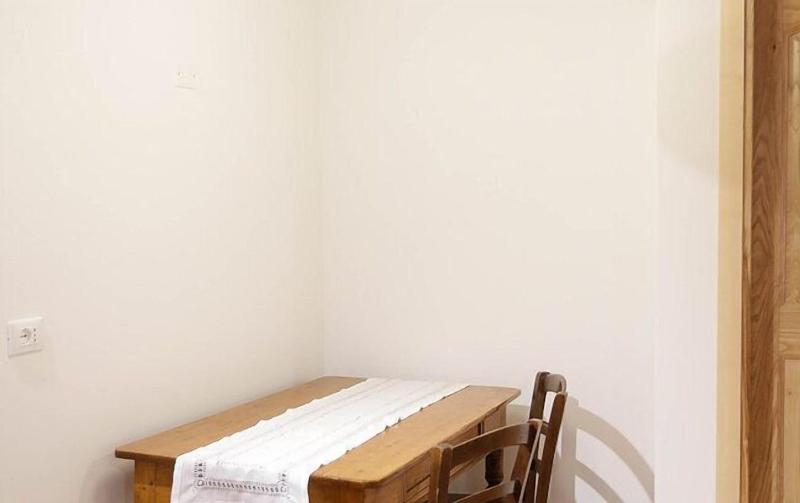 اتاق اکونومی, Scorci Di Mare