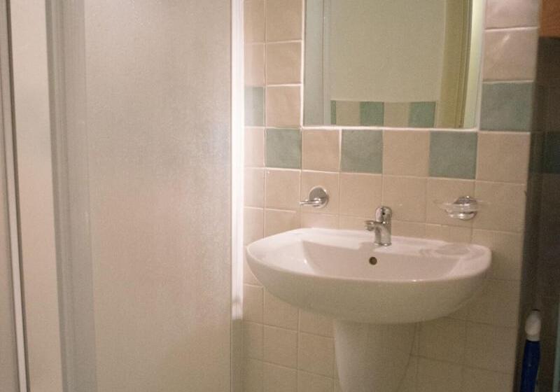 اتاق راحتی با چشمانداز دریا, Scorci Di Mare