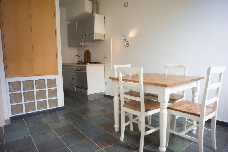 اتاق راحتی با چشمانداز دریا, Scorci Di Mare