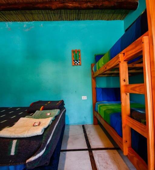 חדר סטנדרט לארבעה, Tilcara Rustica Hostel