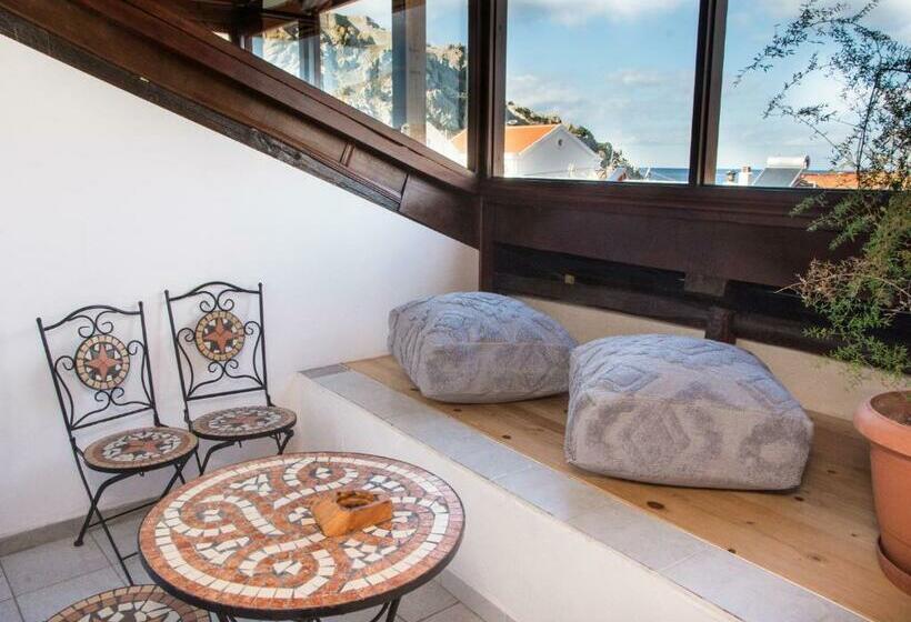 اتاق استاندارد, Arxontiko