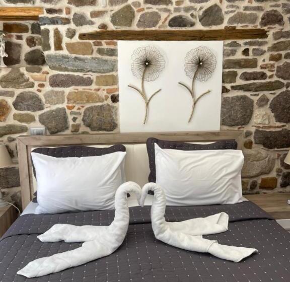 اتاق لوکس, Arxontiko