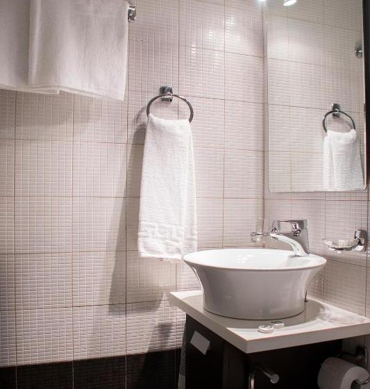 חדר סטנדרט, Ena