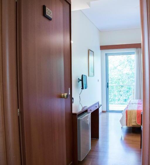 חדר סטנדרט, Ena