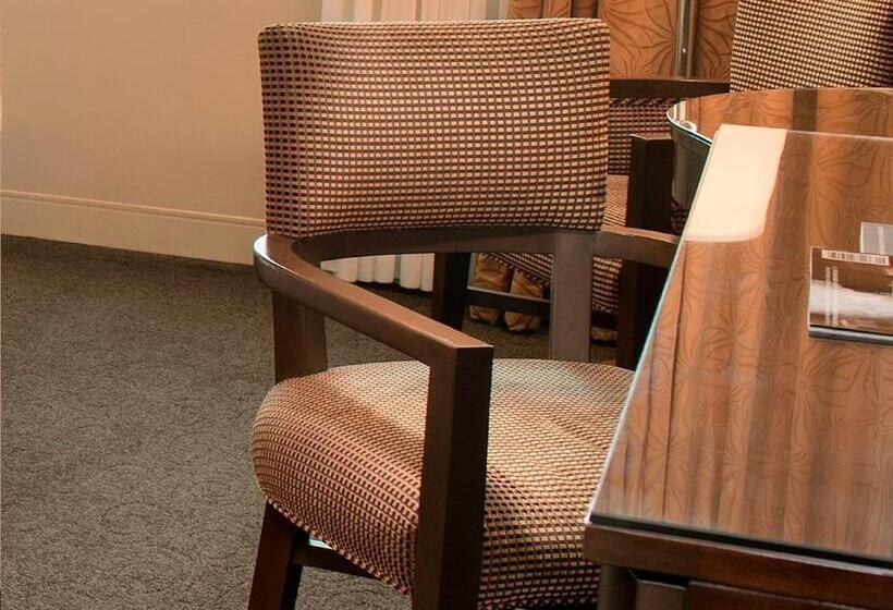 غرفة ديلوكس, Gold Strike Casino Resort