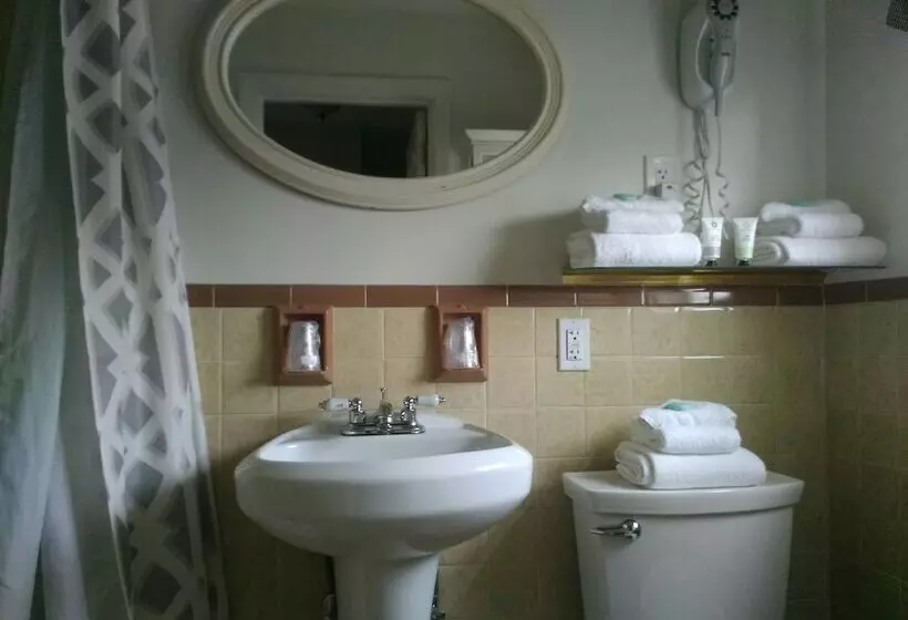 デラックスルーム, Colonial Inn Seekonk