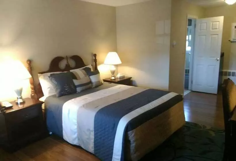 デラックスルーム, Colonial Inn Seekonk