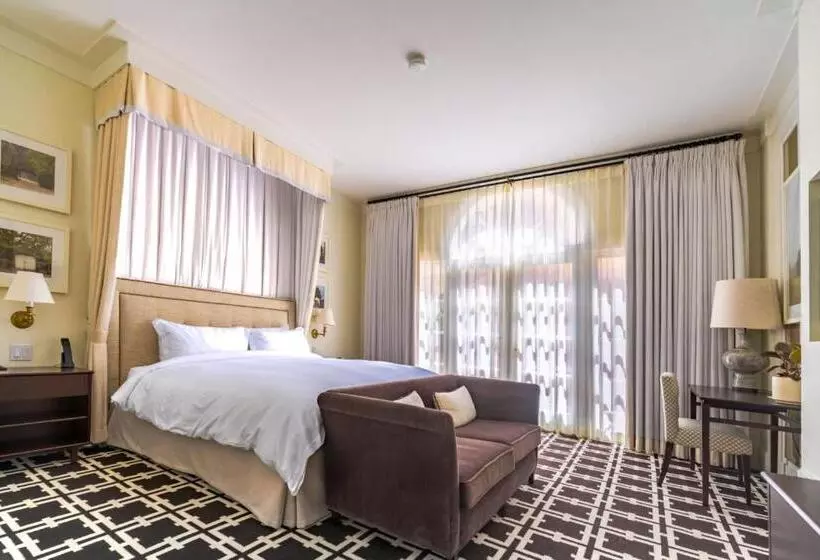 اتاق لوکس با تخت بزرگ, El Prado
