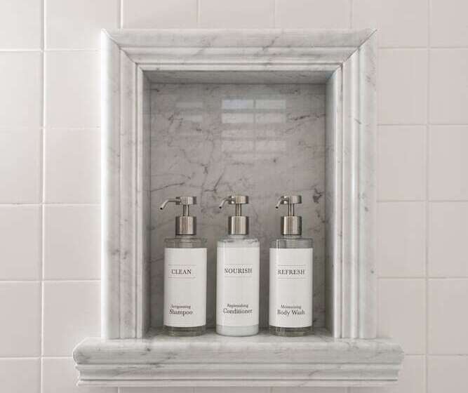 غرفه قياسيه سريرين مزدوجين, The Franciscan