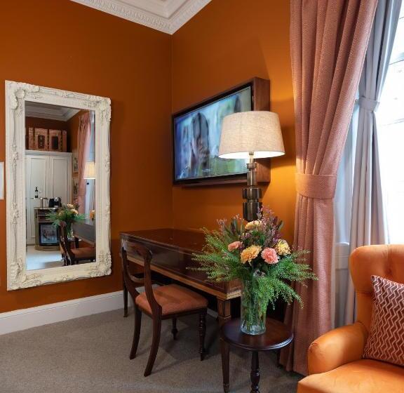 غرفة قياسية سرير كينج, Schloss Roxburghe, Part Of Destination By Hyatt