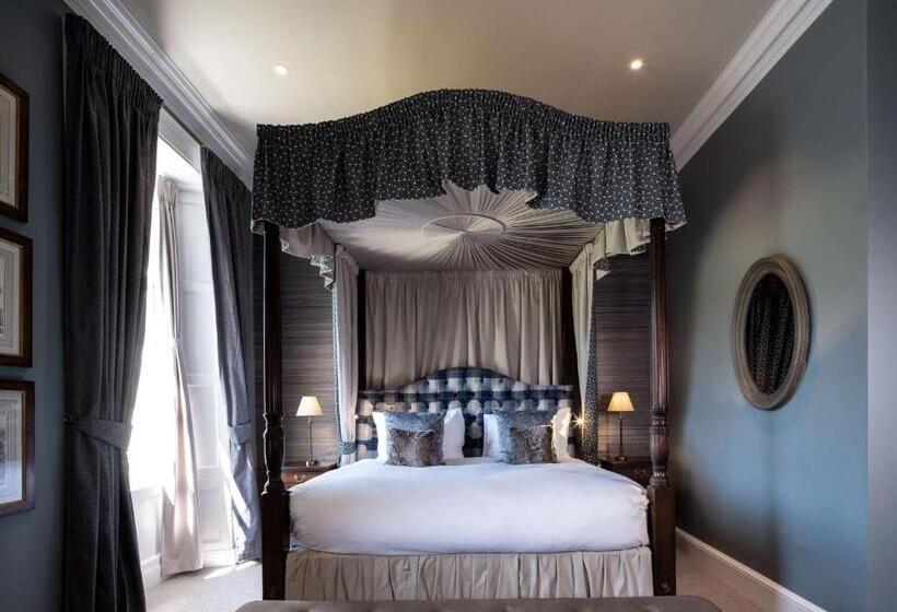 جناح جونيور, Schloss Roxburghe, Part Of Destination By Hyatt