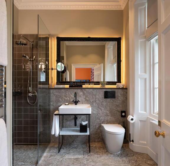 جناح جونيور, Schloss Roxburghe, Part Of Destination By Hyatt