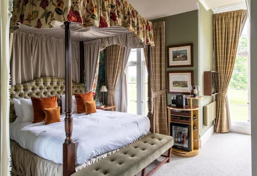 جناح جونيور, Schloss Roxburghe, Part Of Destination By Hyatt