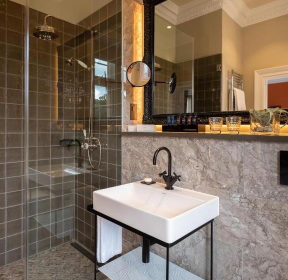 جناح جونيور, Schloss Roxburghe, Part Of Destination By Hyatt