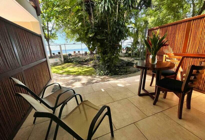 סוויטה, The Coast Beachfront