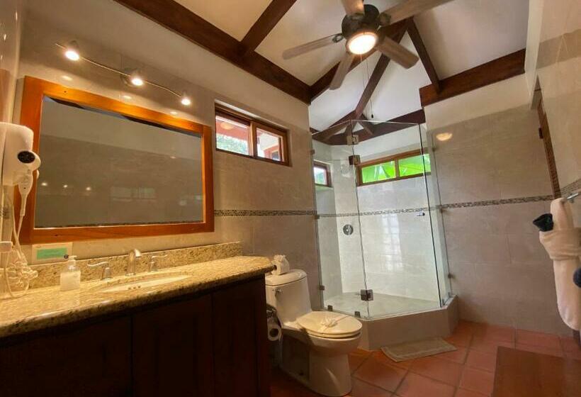 فيلا غرفتين نوم, The Coast Beachfront